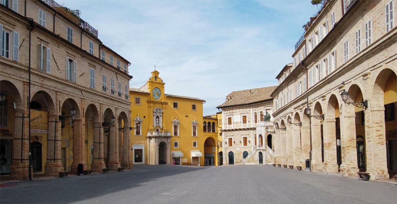 Appartamento A Palazzo Vinci Φέρμο Εξωτερικό φωτογραφία