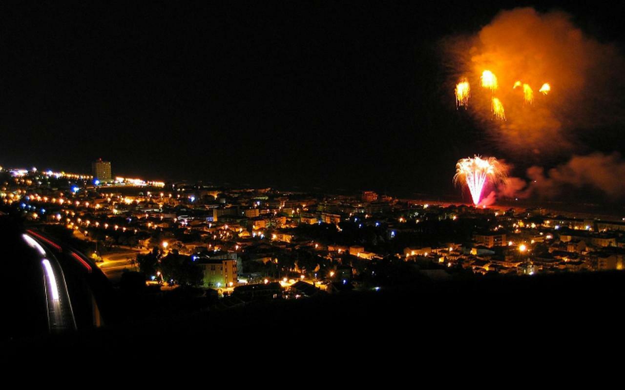 Appartamento A Palazzo Vinci Φέρμο Εξωτερικό φωτογραφία
